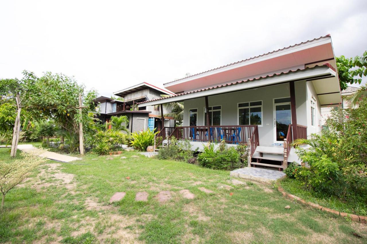 Hotel Oyo 999 Baan Pak Rom Ruen HHQ Esterno foto
