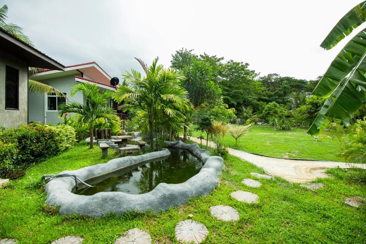 Hotel Oyo 999 Baan Pak Rom Ruen HHQ Esterno foto