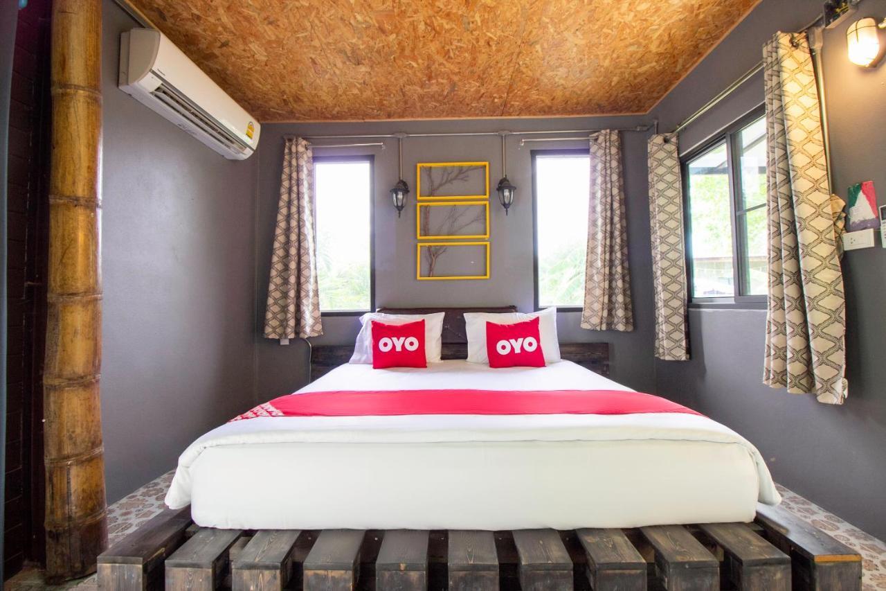 Hotel Oyo 999 Baan Pak Rom Ruen HHQ Esterno foto