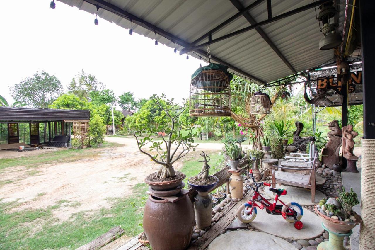 Hotel Oyo 999 Baan Pak Rom Ruen HHQ Esterno foto