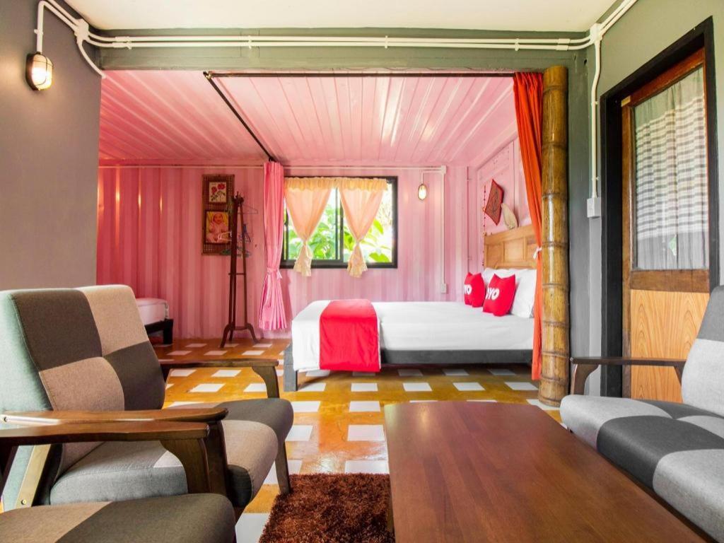 Hotel Oyo 999 Baan Pak Rom Ruen HHQ Esterno foto