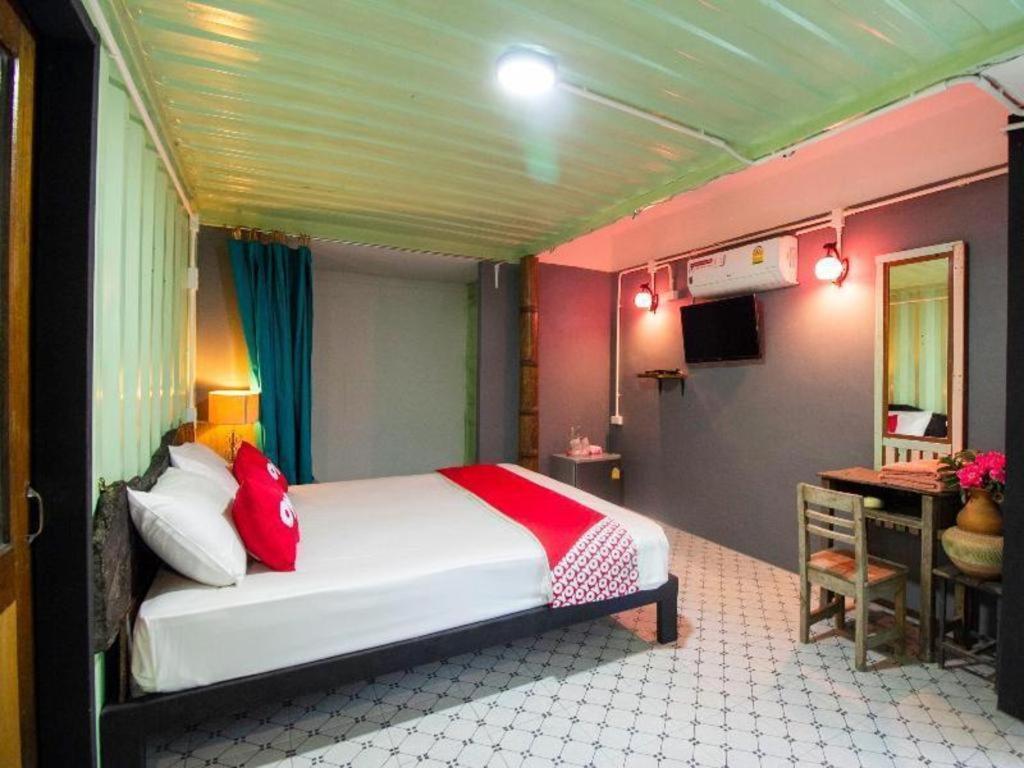 Hotel Oyo 999 Baan Pak Rom Ruen HHQ Esterno foto