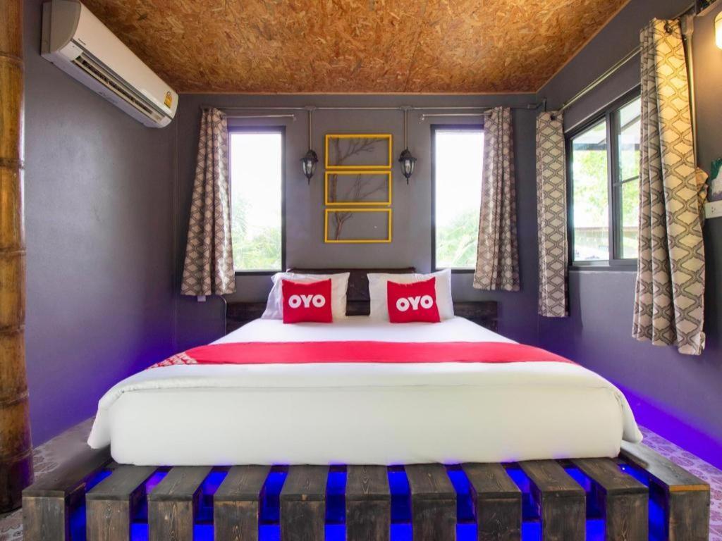 Hotel Oyo 999 Baan Pak Rom Ruen HHQ Esterno foto