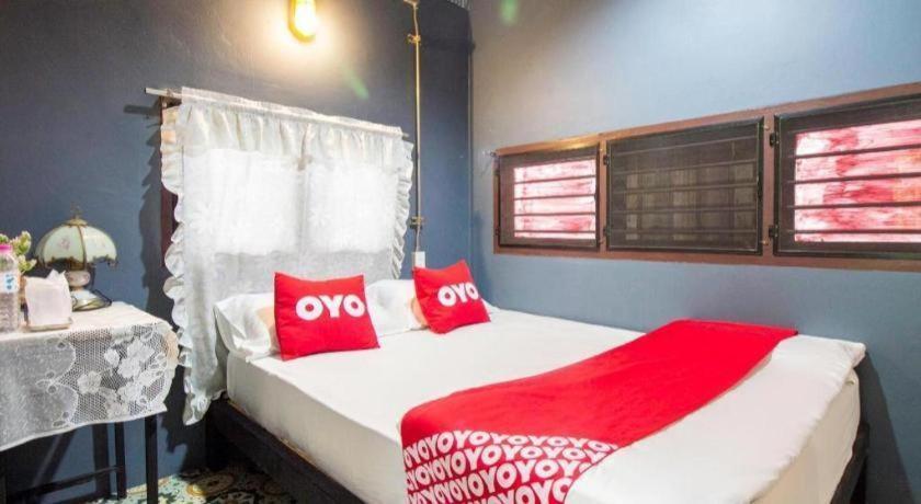 Hotel Oyo 999 Baan Pak Rom Ruen HHQ Esterno foto