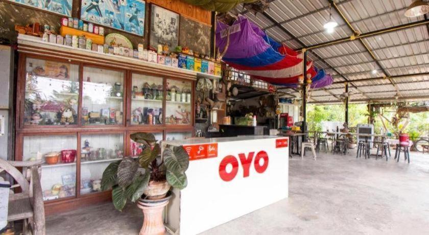 Hotel Oyo 999 Baan Pak Rom Ruen HHQ Esterno foto