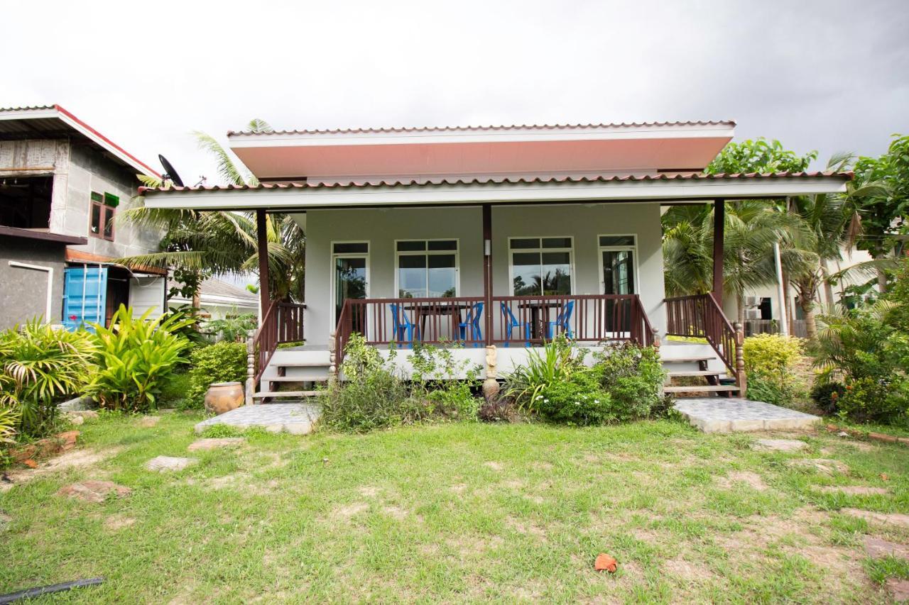 Hotel Oyo 999 Baan Pak Rom Ruen HHQ Esterno foto