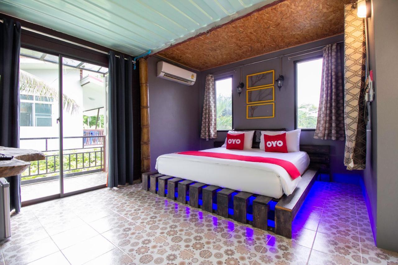 Hotel Oyo 999 Baan Pak Rom Ruen HHQ Esterno foto