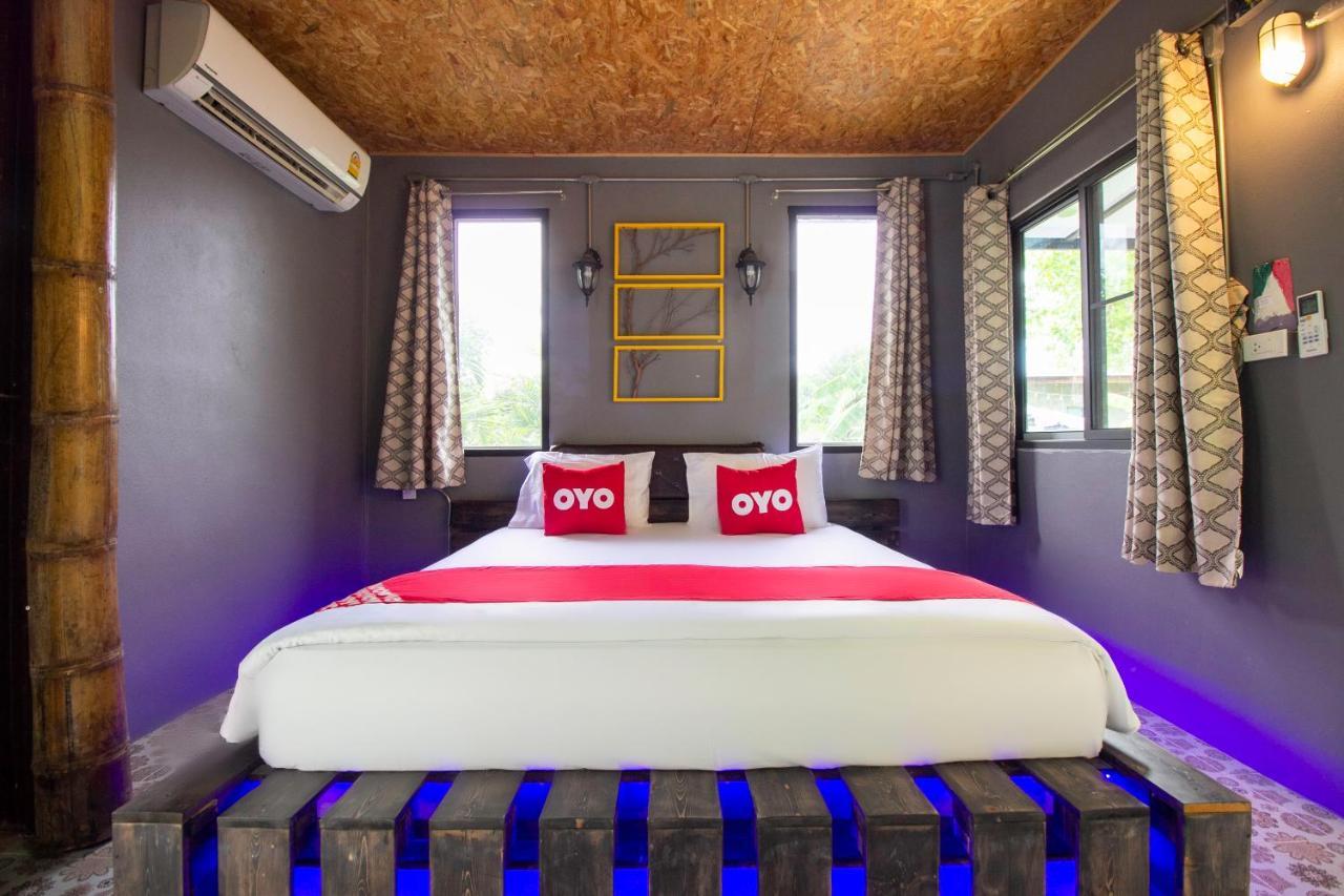 Hotel Oyo 999 Baan Pak Rom Ruen HHQ Esterno foto